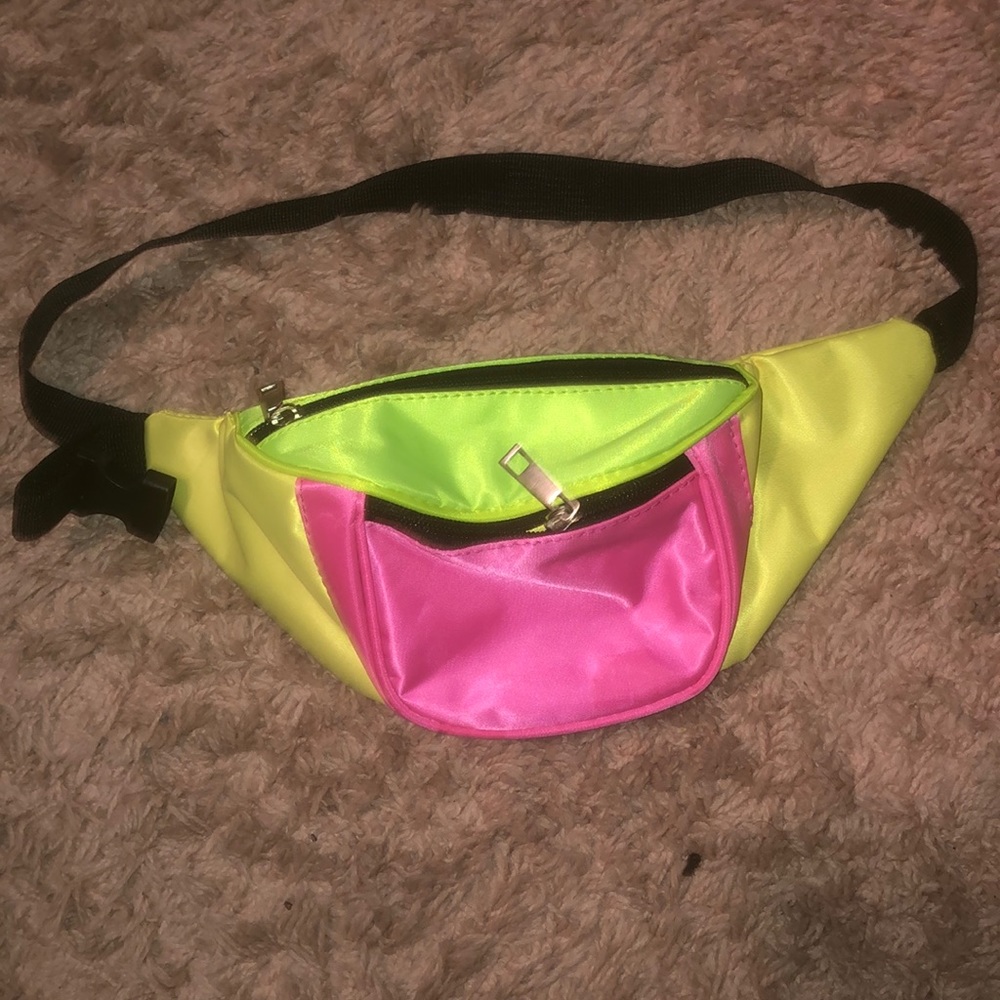 Multicolored fanny pack